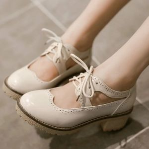 Cutout Lace Up Block Heel Brogue